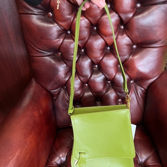 VAVVOUNE
Pear Green Riya Leather Shoulder Bag In At Nordstrom - Picture 5 of 9
